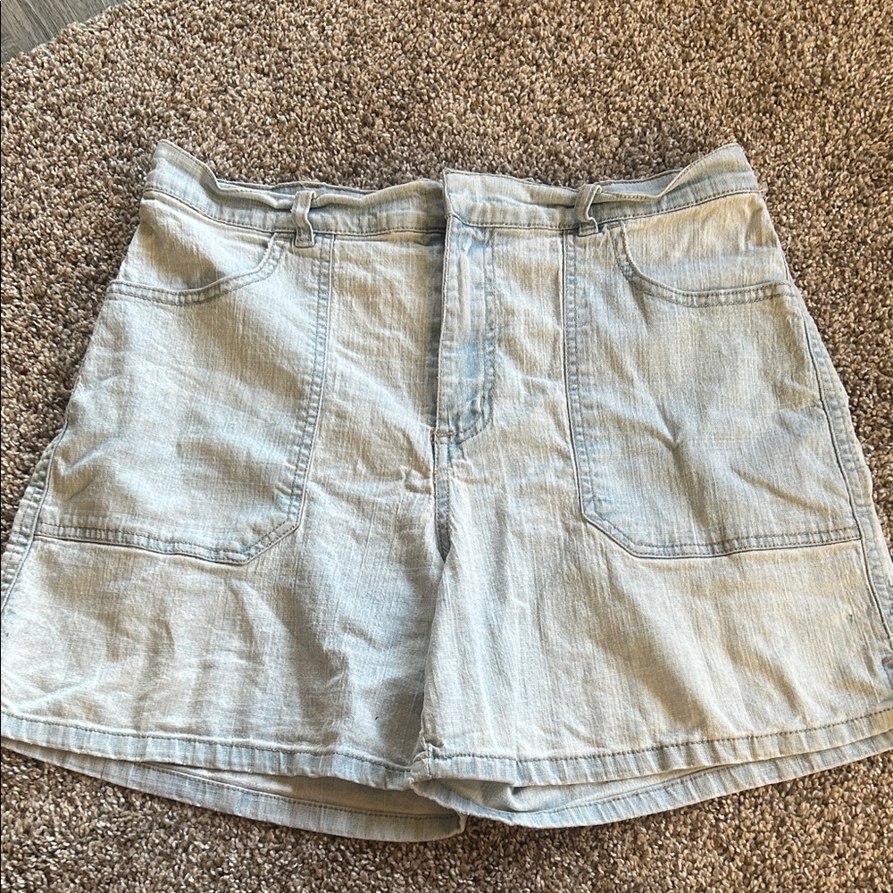 Gloria Vanderbilt Light Blue Denim Utility Shorts